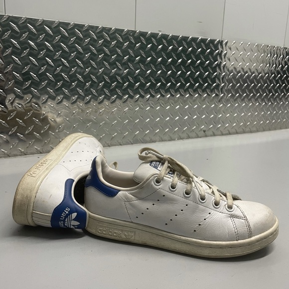 Adidas Worn to Perfection - Picture 3 of 5